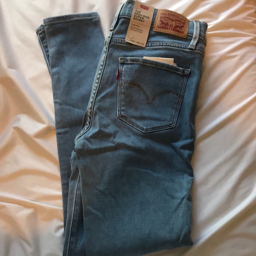 Levi’s High Rise Super Skinny Jeans Size 25  Short Light Wash